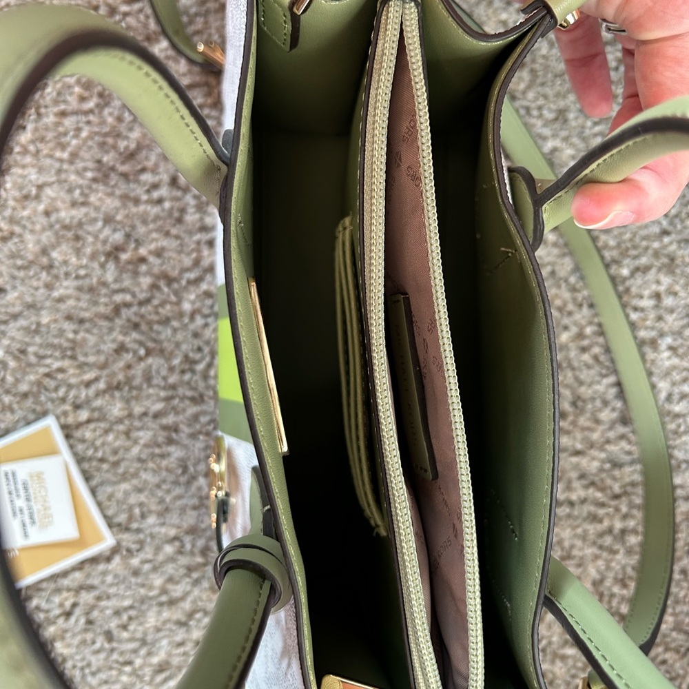Michael Kors Lime Green and White Satchel - Picture 4 of 7